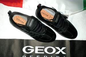 Кроссовки женские кожаные фирмы Geox оригинал