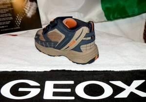 Кроссовки детские фирмы GEOX оригинал
